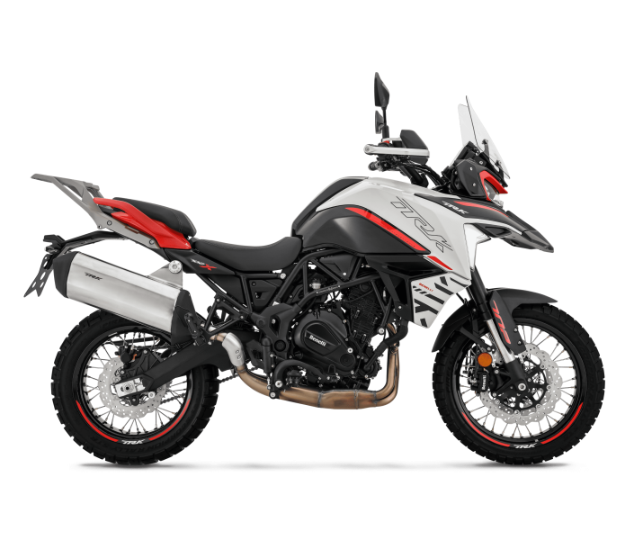 Benelli TRK 702X motocicleta, foto de estudio
